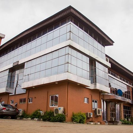 Glasshouse Hotel And Suites Egba Buitenkant foto