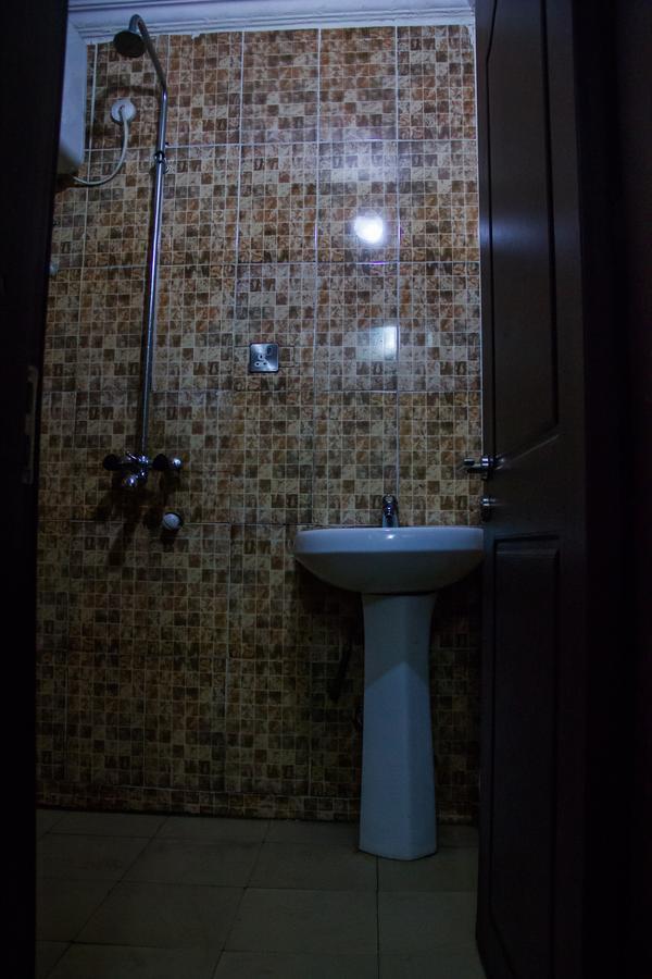 Glasshouse Hotel And Suites Egba Buitenkant foto