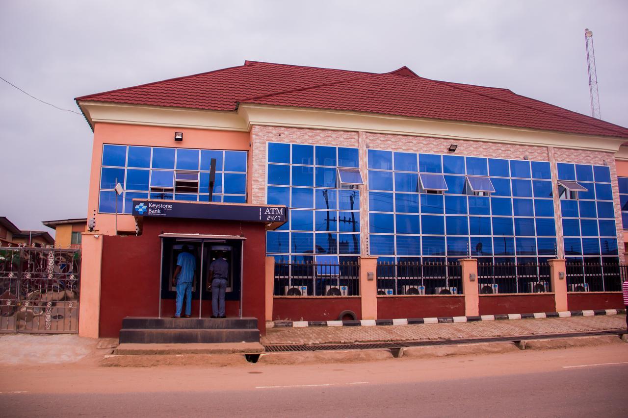 Glasshouse Hotel And Suites Egba Buitenkant foto